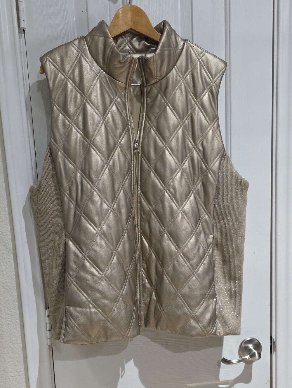 Chicos Quilted Metallic Gold Sleeveless Vest Size 2x